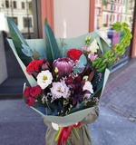 Букет для скорпиона: протея Бренда, лист стрелиции, целлозия - Фотография 1 Букет для скорпиона: протея Бренда, лист стрелиции, целлозия - Фотография 1