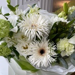 Гринвуд: белоснежные герберы, лилия и другие цветы в Санкт-Петербурге - Фотография 5 Гринвуд: белоснежные герберы, лилия и другие цветы в Санкт-Петербурге - Фотография 5