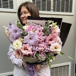 Тающий день: нежный букет с сезонными цветами в Санкт-Петербурге - Фотография 3