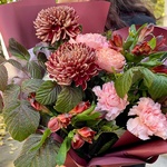 Золотые россыпи: осенний букет с хризантемами в Санкт-Петербурге - Фотография 2