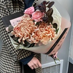  Купер, но не Брэдли: сортовая хризантема и пионовидная роза в Санкт-Петербурге - Фотография 2