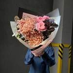  Купер, но не Брэдли: сортовая хризантема и пионовидная роза в Санкт-Петербурге - Фотография 1