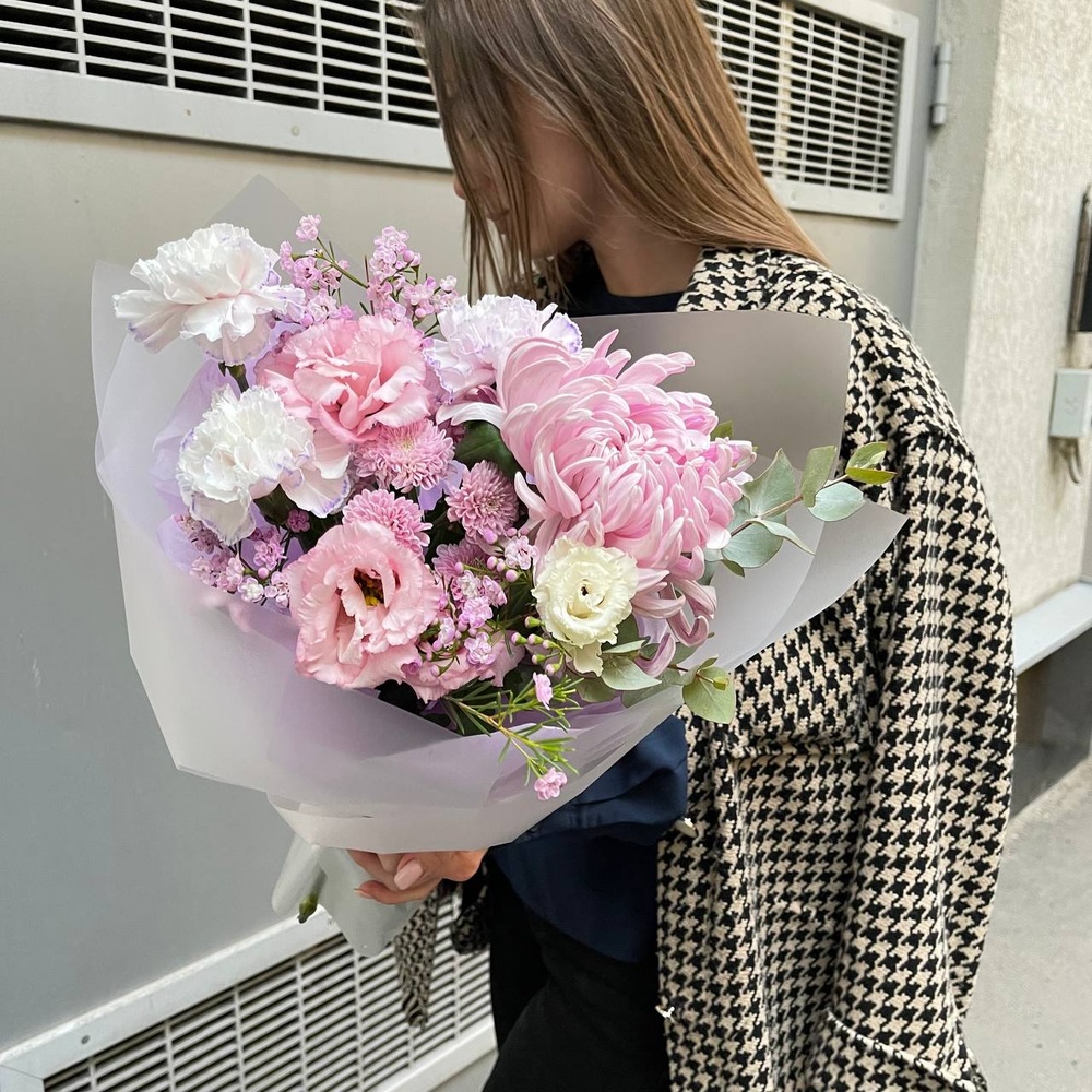 Венский вальс: букет-комплимент в нежной гамме в Санкт-Петербурге