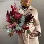 Шантарам: свадебный букет в бордовой гамме в Санкт-Петербурге - Фотография 1