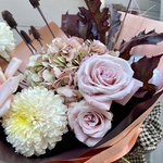 Стыдливый покров: сезонные хризантемы, тыква и другие цветы с доставкой по СПБ - Фотография 2