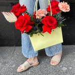 Пунцовые качели: эффектная роза, колючки и другие цветы с доставкой по СПб - Фотография 9