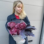 Пурпур заката: сортовая хризантема и листья дуба в Санкт-Петербурге - Фотография 3