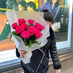 Розовый дым: 11 ярко-розовых роз в Санкт-Петербурге - Фотография 1