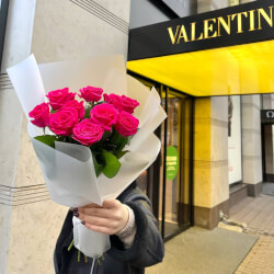 Букет «Розовый дым: 11 ярко-розовых роз» Букет «Розовый дым: 11 ярко-розовых роз»