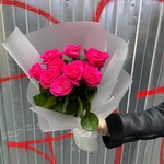 Розовый дым: 11 ярко-розовых роз в Санкт-Петербурге - Фотография 3