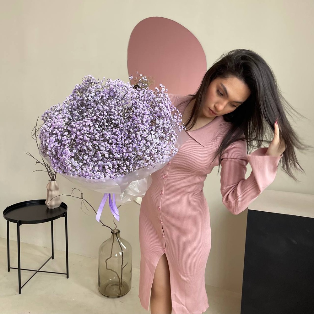 Флаффи сиреневый: большой букет из гипсофилы + аквабокс и коробка-переноска
