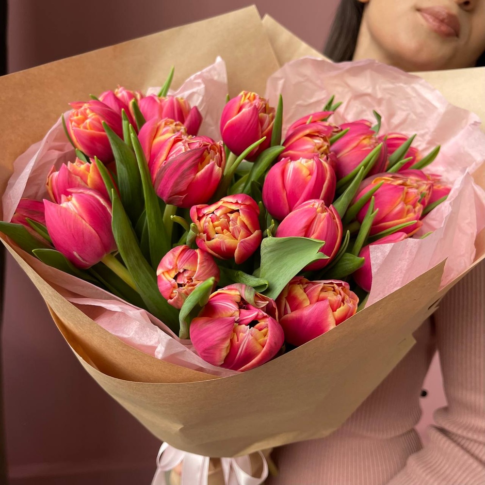 С любовью к тебе: 25 пионовидных тюльпанов+коробка для цветов