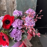 Крыло любви: цветы в коробке с анемонами в Санкт-Петербурге - Фотография 4