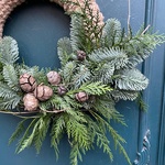 Рождественский венок ручной работы с гирляндой в Санкт-Петербурге - Фотография 4