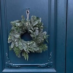 Рождественский венок в стиле минимализм с гирляндой в Санкт-Петербурге - Фотография 5