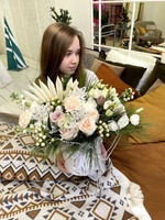 Зимняя композиция в шляпной коробке с доставкой по СПб - Фотография 5