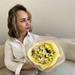 Клубничная аскорбинка: букет с пионовидными тюльпанами и ранункулюсами - Фотография 2