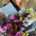 Букет в синих и фиолетовых тонах  с доставкой в Санкт-Петербурге - Фотография 3