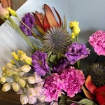 Букет в синих и фиолетовых тонах  с доставкой в Санкт-Петербурге - Фотография 4