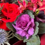 Букет с черными каллами в красных и фиолетовых оттенках с доставкой в Санкт-Петербурге - Фотография 4