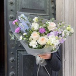 Монпелье: авторский букет в нежной гамме в Санкт-Петербурге - Фотография 1