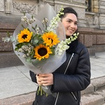 Лион: авторский букет с подсолнухами в Санкт-Петербурге - Фотография 1 Лион: авторский букет с подсолнухами в Санкт-Петербурге - Фотография 1