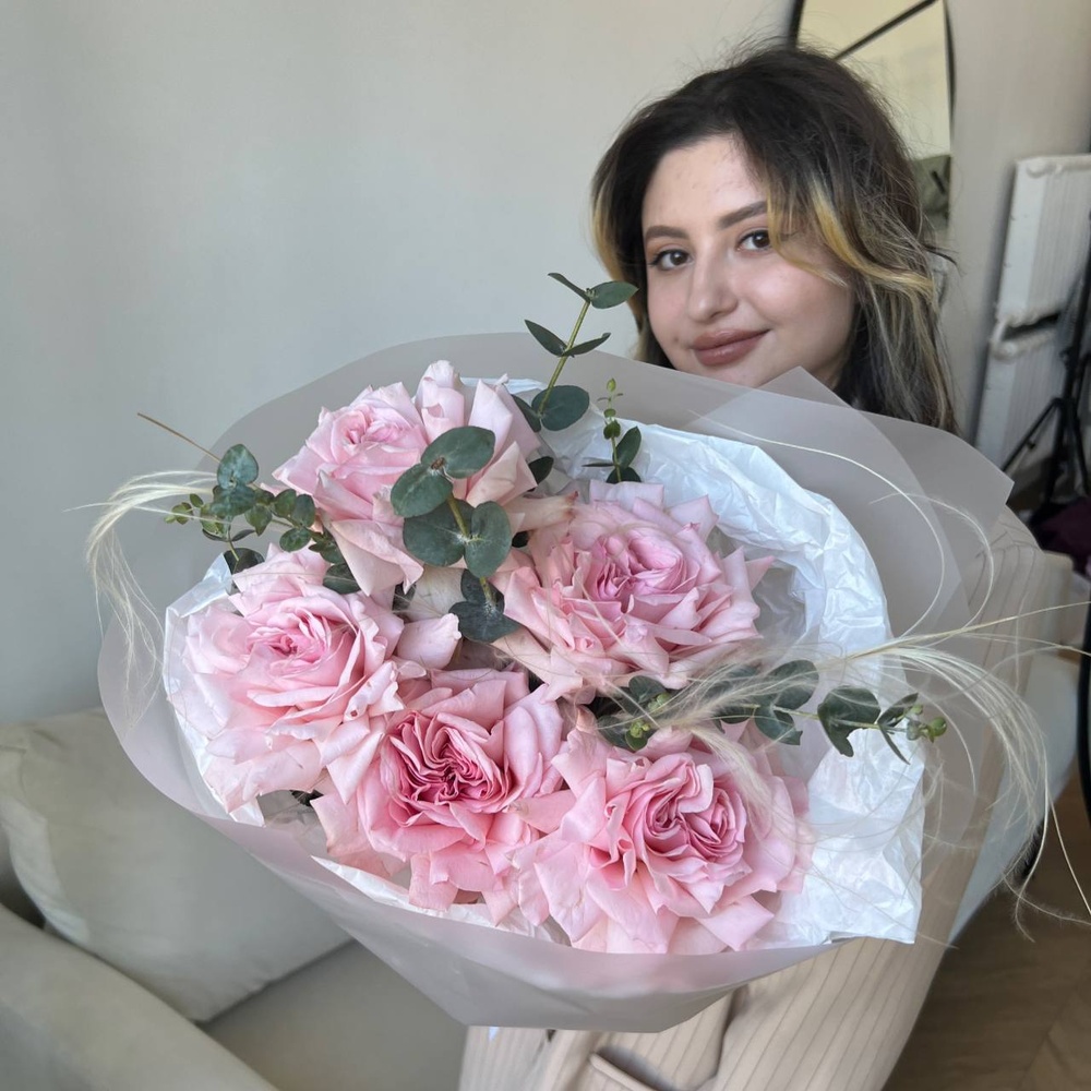 Доктор прописал: букет с пионовидными розовыми розами