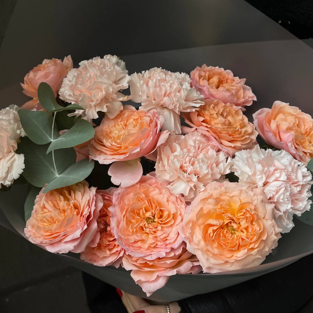 Приятное напоминание: авторский букет в нежной гамме