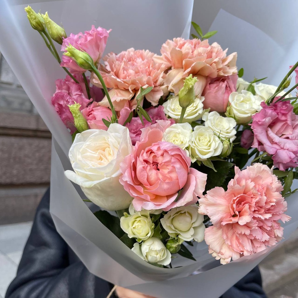 Сладкие мысли: пионовидные розы, эустома и другие цветы