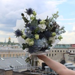 Букет Эрмитажный бирюзовый: гортензия, эрингиум, лизиантусы (эустома), твидии и другие цветы с доставкой в Санкт-Петербурге - Фотография 1