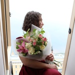 Букет Небесный серый: розы, орхидея, малина, и другие цветы с доставкой в Санкт-Петербурге - Фотография 3