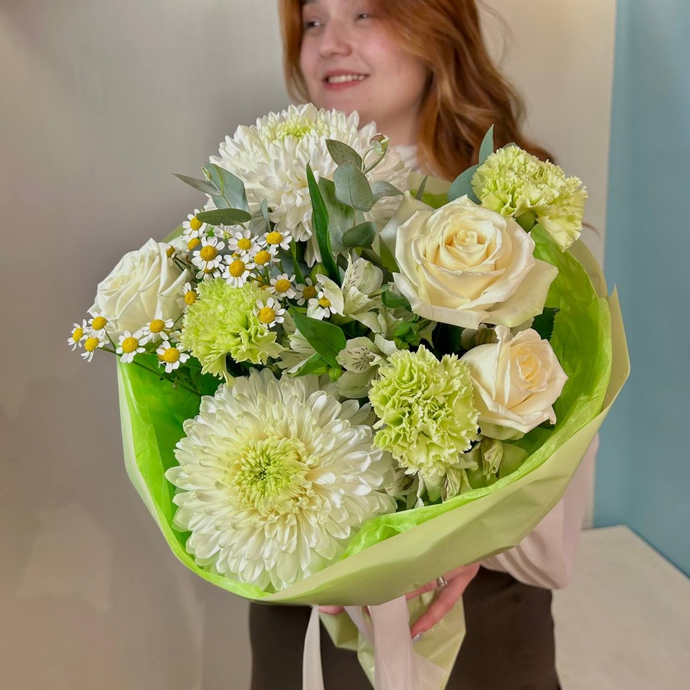 Яблочный тини: хризантема, гвоздики и альстромерия