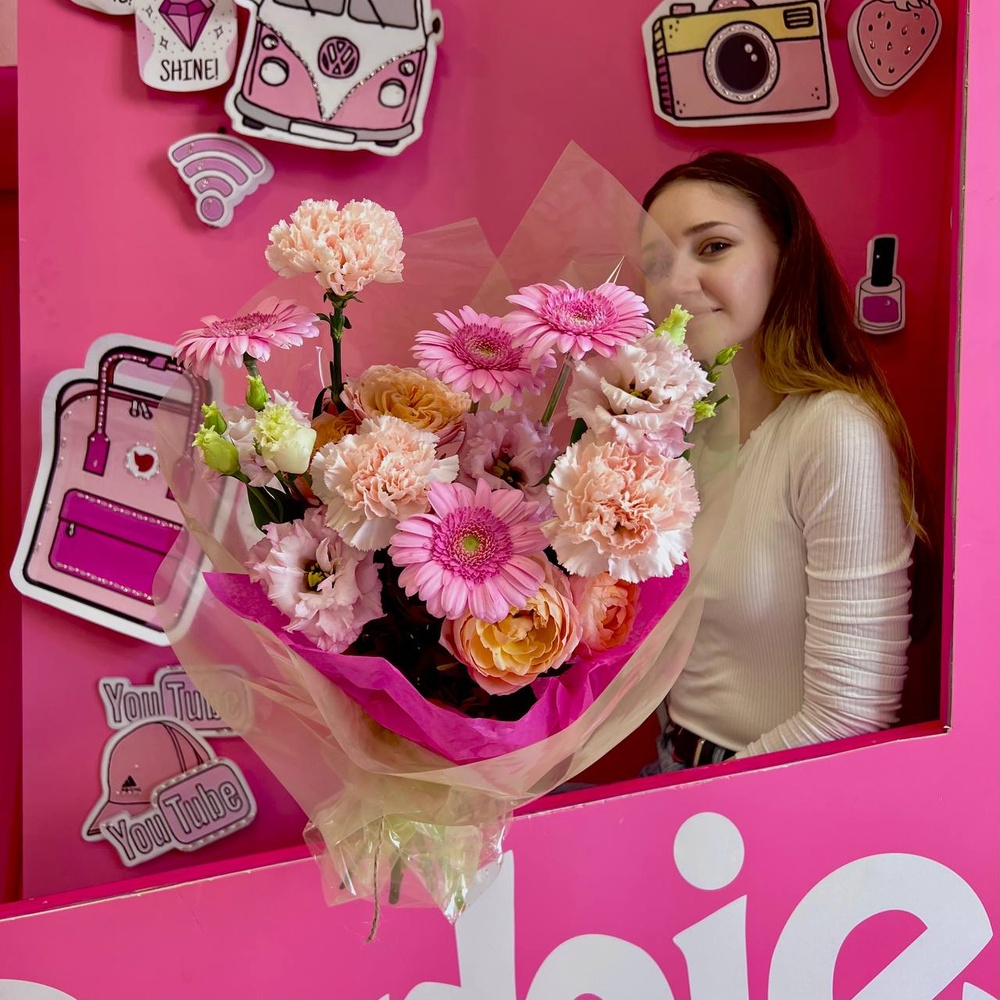 Свежие цветы и букеты с круглосуточной доставкой по Санкт-Петербургу