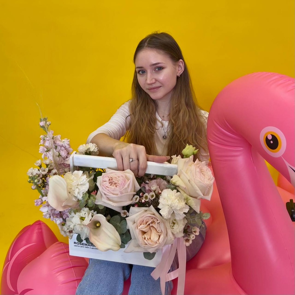 Прима-балерина: пионовидная роза, белая калла и ароматная маттиола