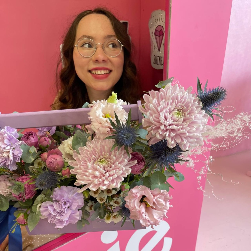 С первого взгляда: сиреневая хризантема, ароматная маттиола и лунная гвоздика