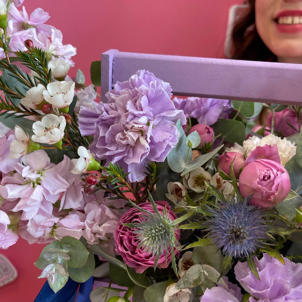 С первого взгляда: сиреневая хризантема, ароматная маттиола и лунная гвоздика