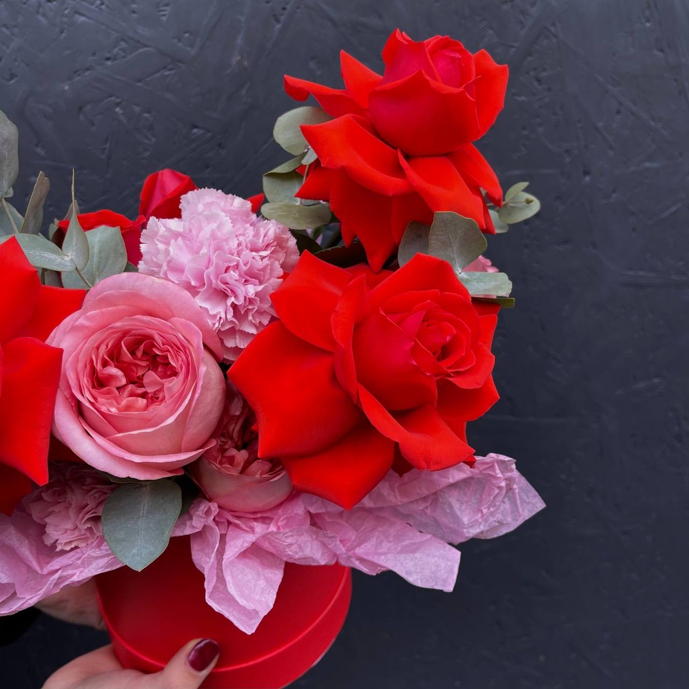 Шуры-Муры: цветы в шляпной коробке