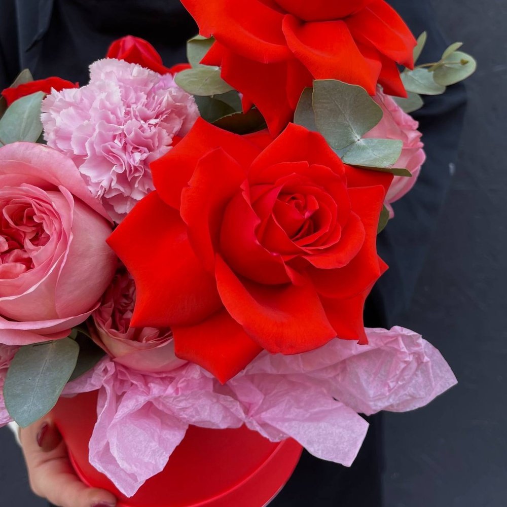 Шуры-Муры: цветы в шляпной коробке