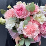 Буше: цветы в шляпной коробке в Санкт-Петербурге - Фотография 4