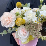 Шарлемань: цветы на вкус флориста в шляпной коробке в Санкт-Петербурге - Фотография 2 Шарлемань: цветы на вкус флориста в шляпной коробке в Санкт-Петербурге - Фотография 2