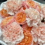 День 19: пионовидные розы и стойкий диантус в Санкт-Петербурге - Фотография 2