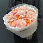 День 19: пионовидные розы и стойкий диантус в Санкт-Петербурге - Фотография 1