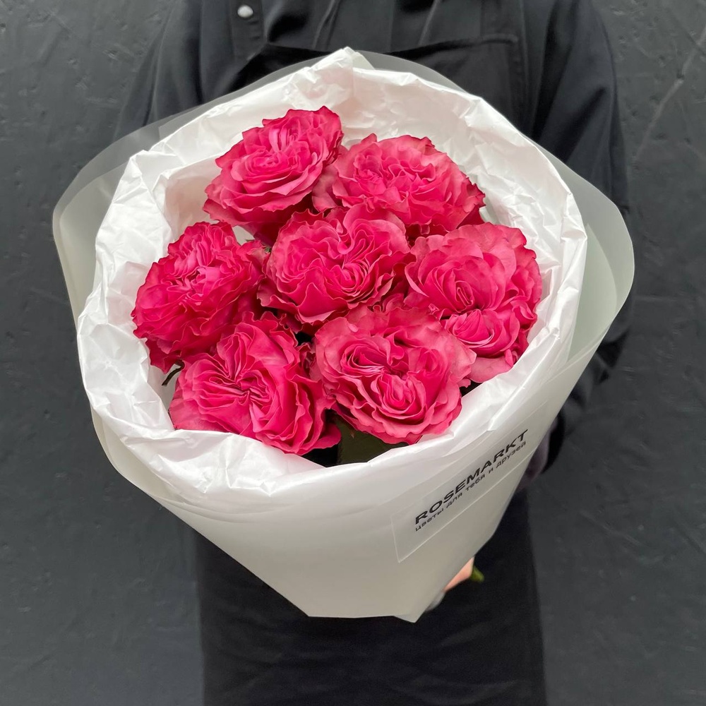 Пинк блюз: стойкие розы в лаконичной упаковке + аквабокс и коробка-переноска