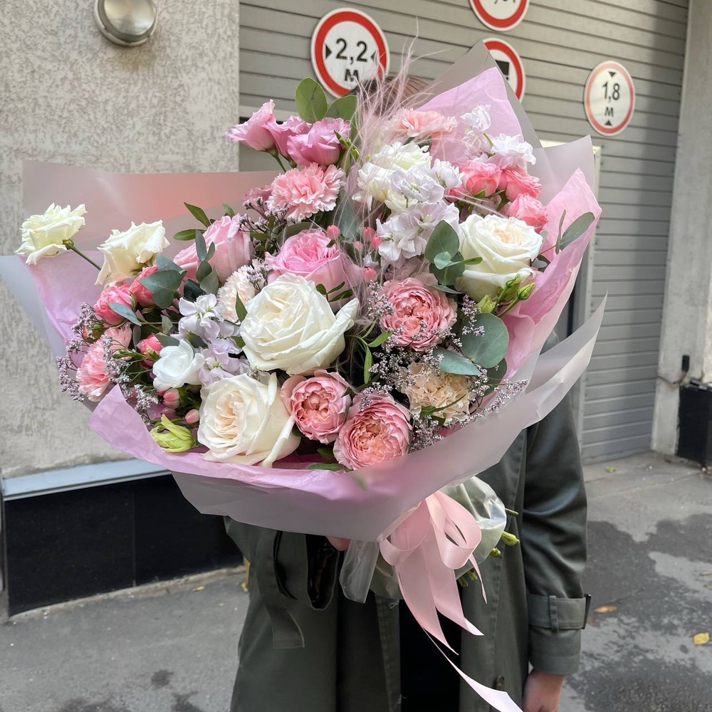 Пион-букет: нежный букет цветов за 17090