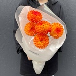 Искрящийся закат: фактурные георгины в лаконичной упаковке - Фотография 3