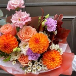 Сладкий сентябрь: осенний авторский букет в яркой гамме - Фотография 4