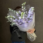 Сиреневый дым: стойкий дельфиниум и эвкалипт - Фотография 4