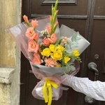 Моргентау: авторский букет в яркой гамме - Фотография 1