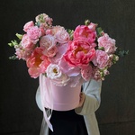 Королева Матильда: авторская композиция в шляпной коробке - Фотография 1 Королева Матильда: авторская композиция в шляпной коробке - Фотография 1