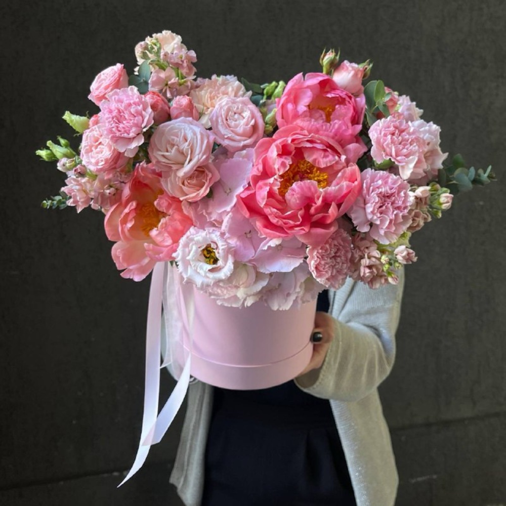 Королева Матильда: авторская композиция в шляпной коробке